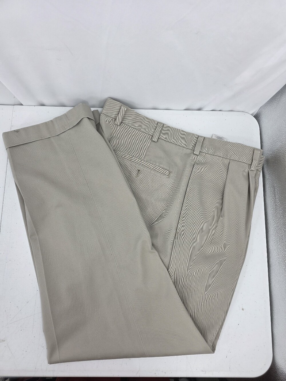 Brooks Brothers Elliot Advantage Chino Mens Size 38x30 Tan Khaki Cuffed Pleated.